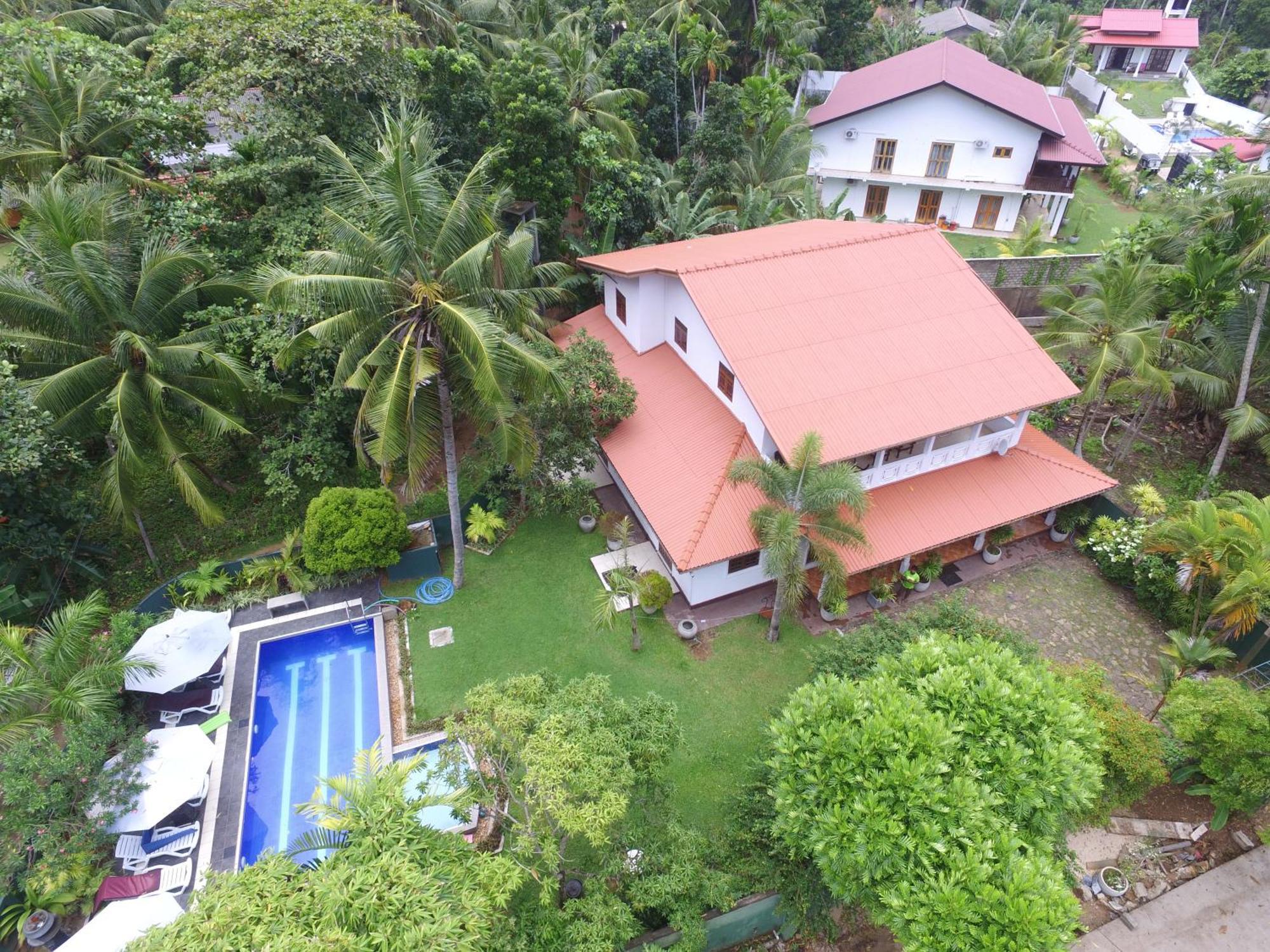 Hikka Villa Hikkaduwa Buitenkant foto