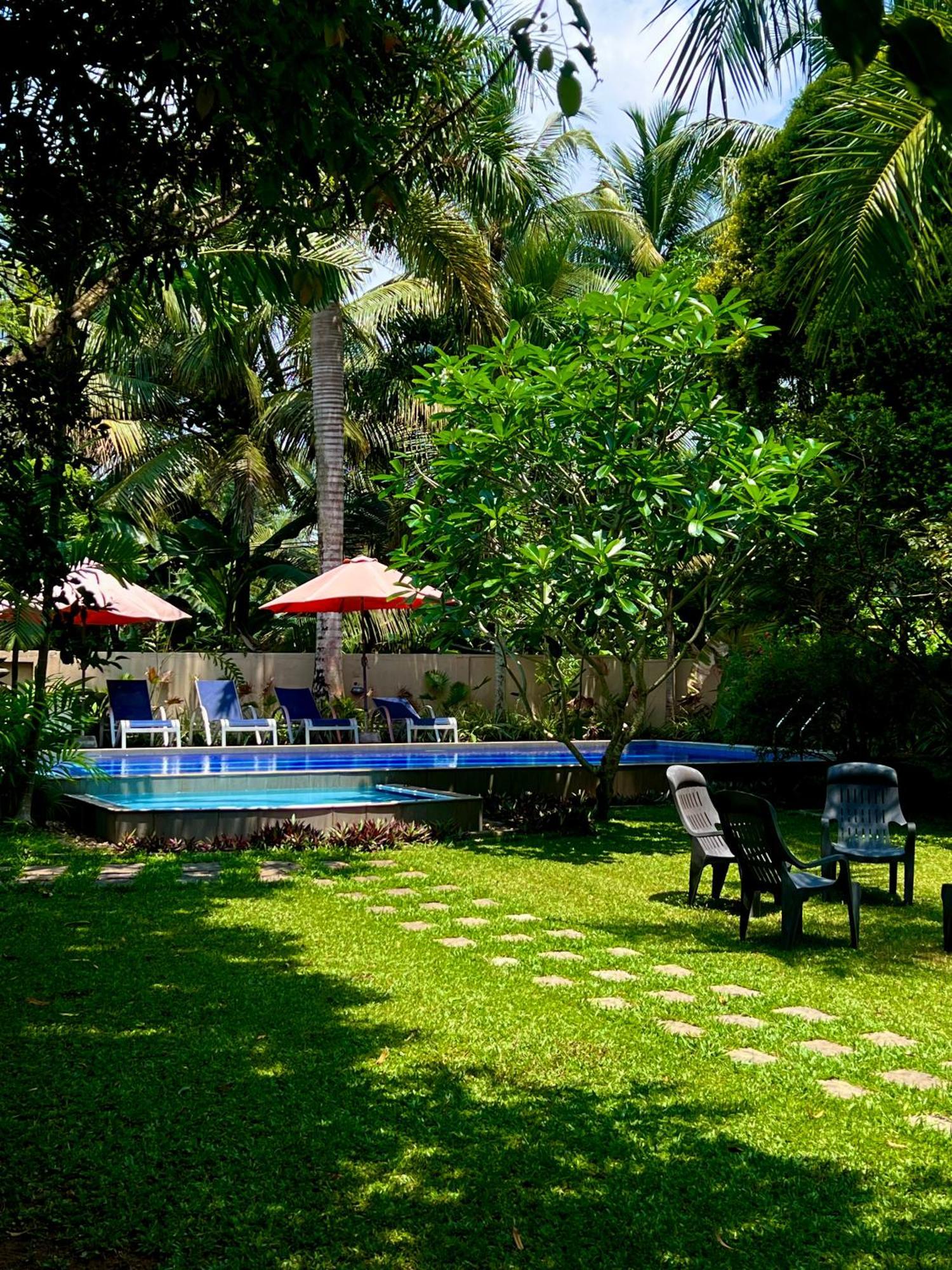 Hikka Villa Hikkaduwa Buitenkant foto